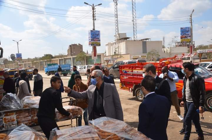 لجنة من حماية المستهلك بمركز الواسطى تتفقد الأسواق بأشراف السكرتير المساعد بالمحافظة