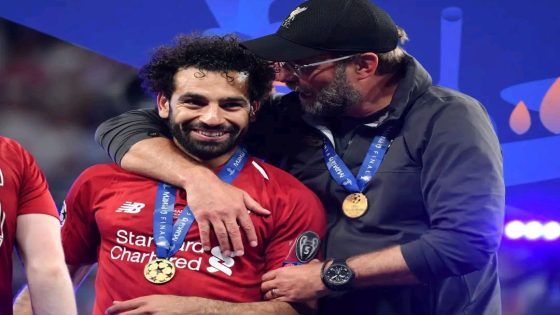 كلوب يودّع محمد صلاح برسالة مؤثرة: ما يقدمه أكبر من كرة القدم