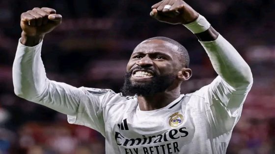 ريال مدريد يجدد عقد روديجر ويؤمن دفاعه حتى 2027