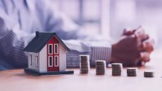 دليل الاستثمار في المستقبل: لماذا أصبح المنزل الذكي المعيار العقاري الجديد في 2026؟
