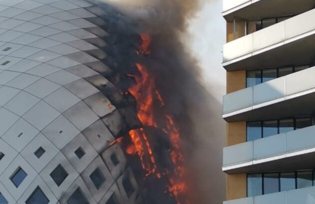 نشوب حريق في الحي التجاري بوسط بيروت