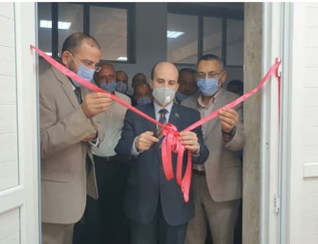 افتتاح وزير التعليم بحكومة الوفاق الوطني لمركز الاتصالات والمساعدة بالوزارة