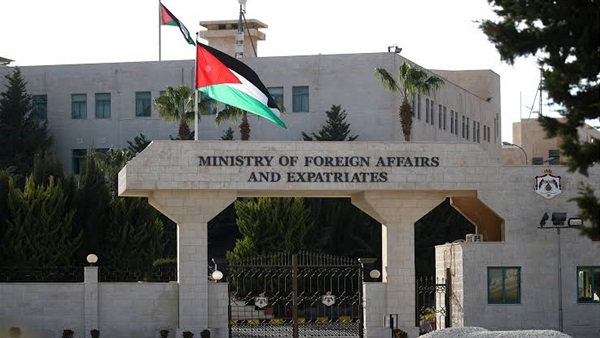 الوزارة الخارجية لشؤن المغتربين الأردنية: تدين التفجير الارهابي الذي استهدف بالصومال 