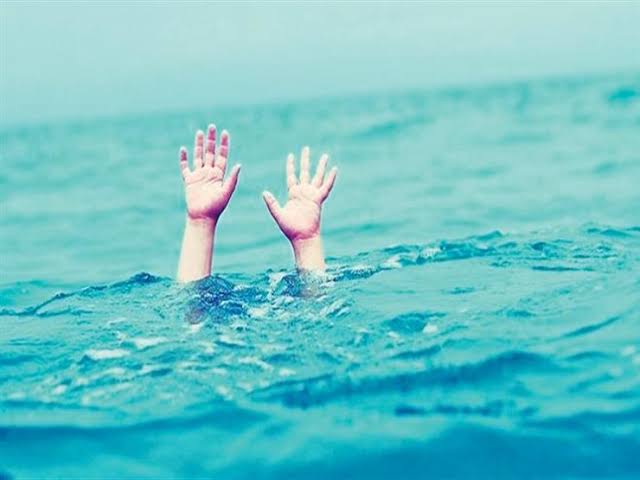 غرق طفلة