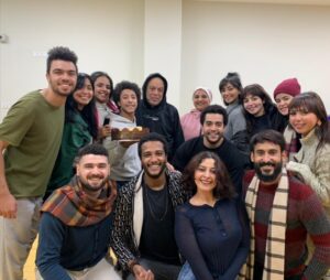 طلاب أكاديمية الفنون يحتفلون بعيد ميلاد أشرف زكي