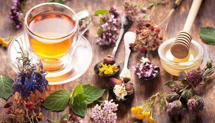 7 أنواع صحية من شاي الأعشاب