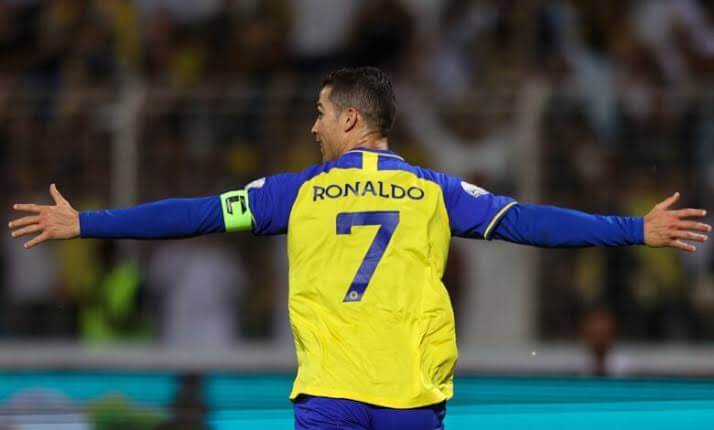 كم عدد أهداف كريستيانو رونالدو في مسيرته الكروية حتى الآن؟