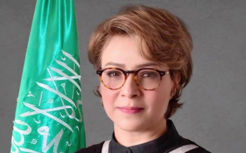 من هي الدكتورة مناهل ثابت بعد اختيارها السعودية مبعوثًا لأمين عام منظمة الكومنولث؟